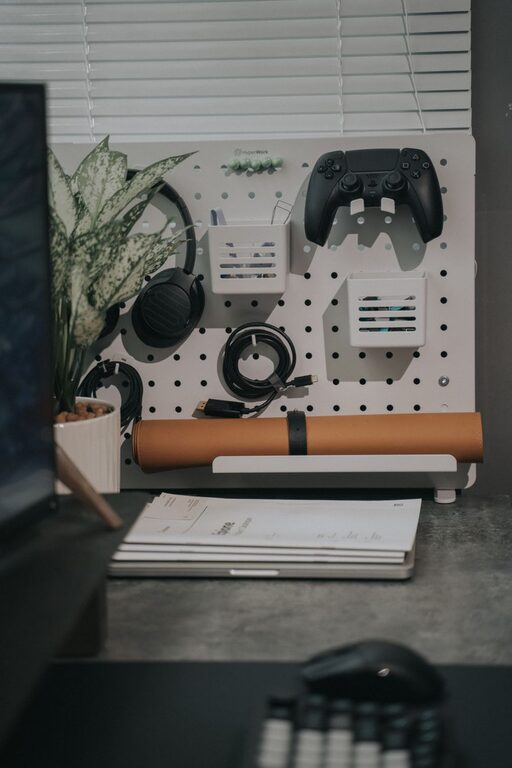 How to Organise Cables and Chargers Neatly for a Tidy Space